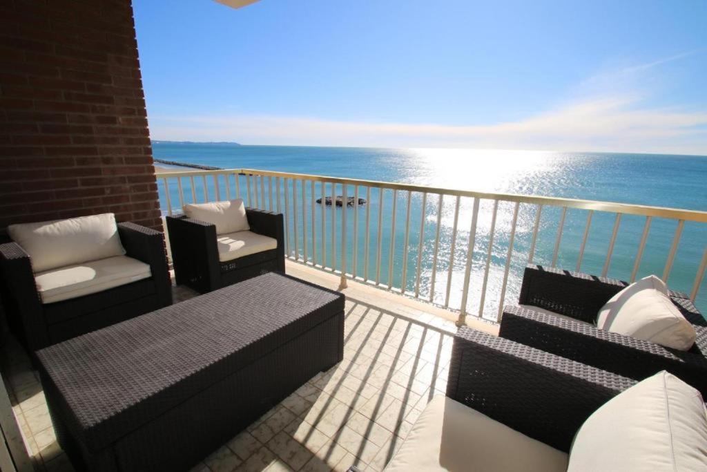Apartamento Vistas Al Mar Cambrils Apartman Kültér fotó